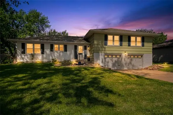 3220 N Chippewa Drive, Kansas City, MO 64116