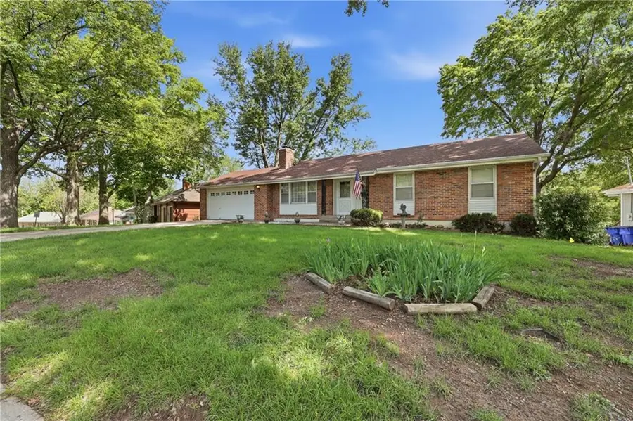 10300 E 72nd Street, Raytown, MO 64133 - #2