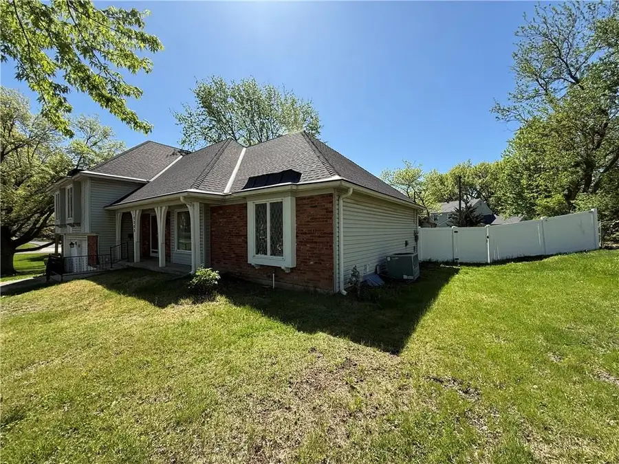 5205 W 99th Street, Overland Park, KS 66207 - #2