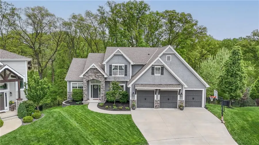 14035 Trail Creek Court, Parkville, MO 64152 - #2
