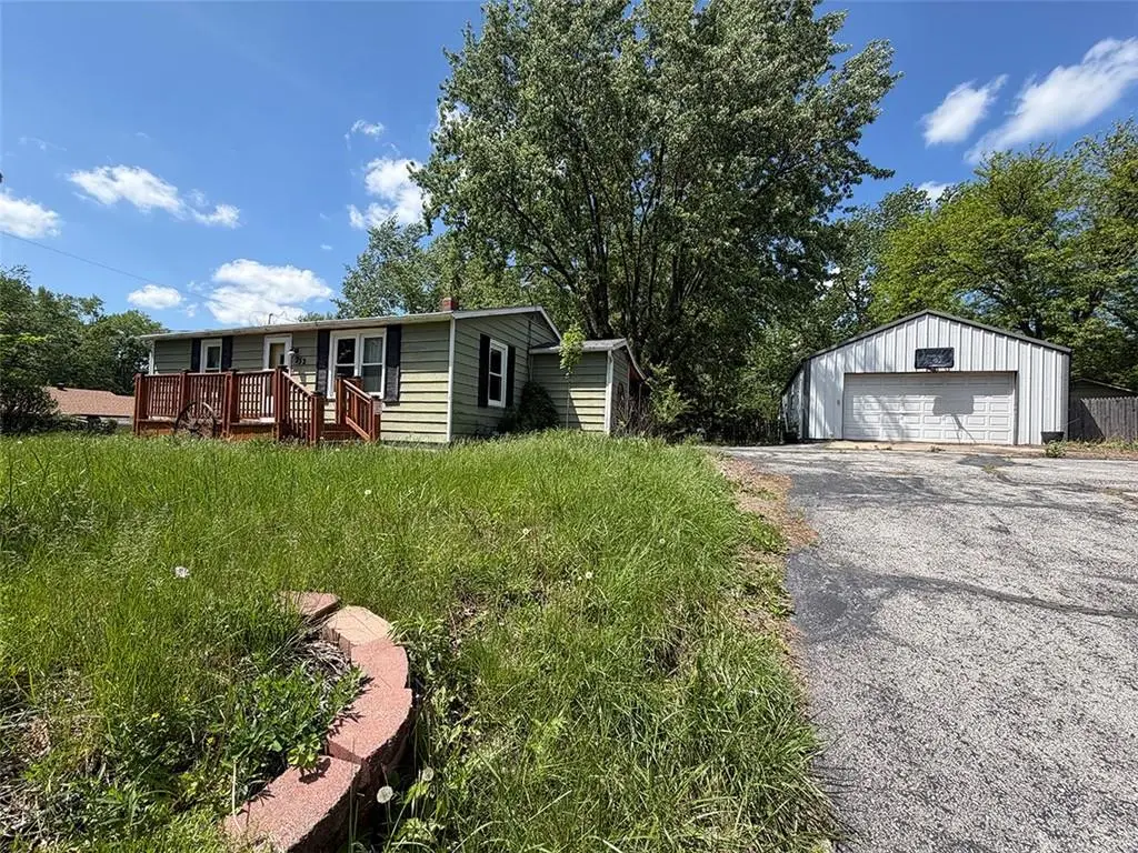 232 S County Line Road, Windsor, MO 65360 - #1