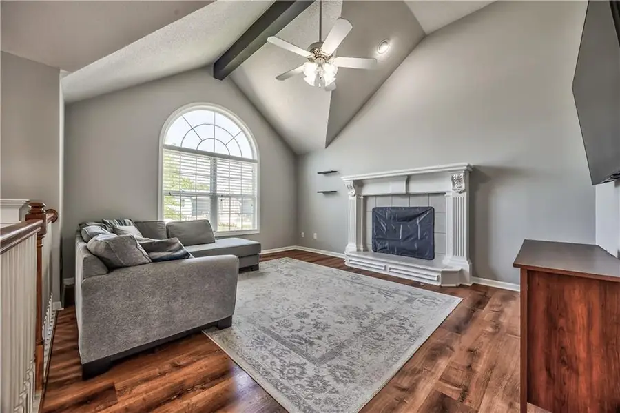 605 N Winwood Terrace, Gardner, KS 66030 - #2