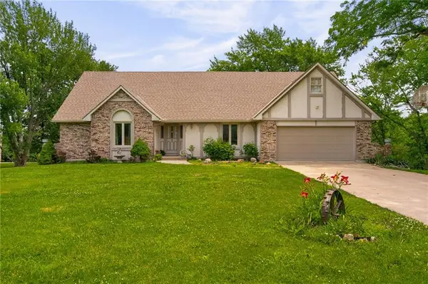 24345 W 71st Street, Shawnee, KS 66227