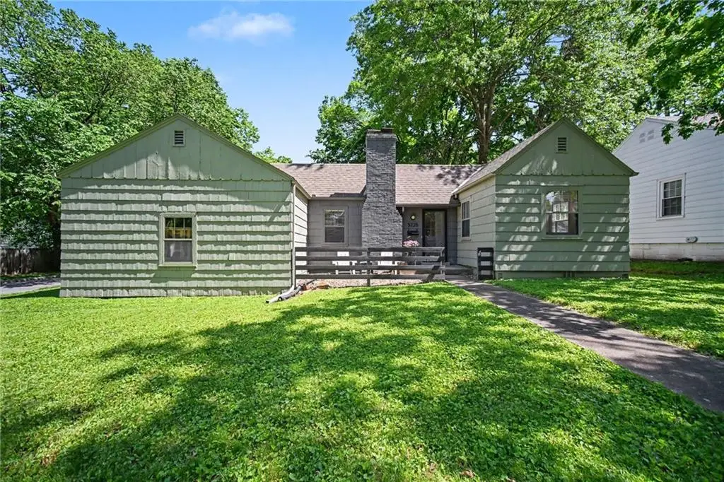 5225 Sycamore Drive, Roeland Park, KS 66205 - #1