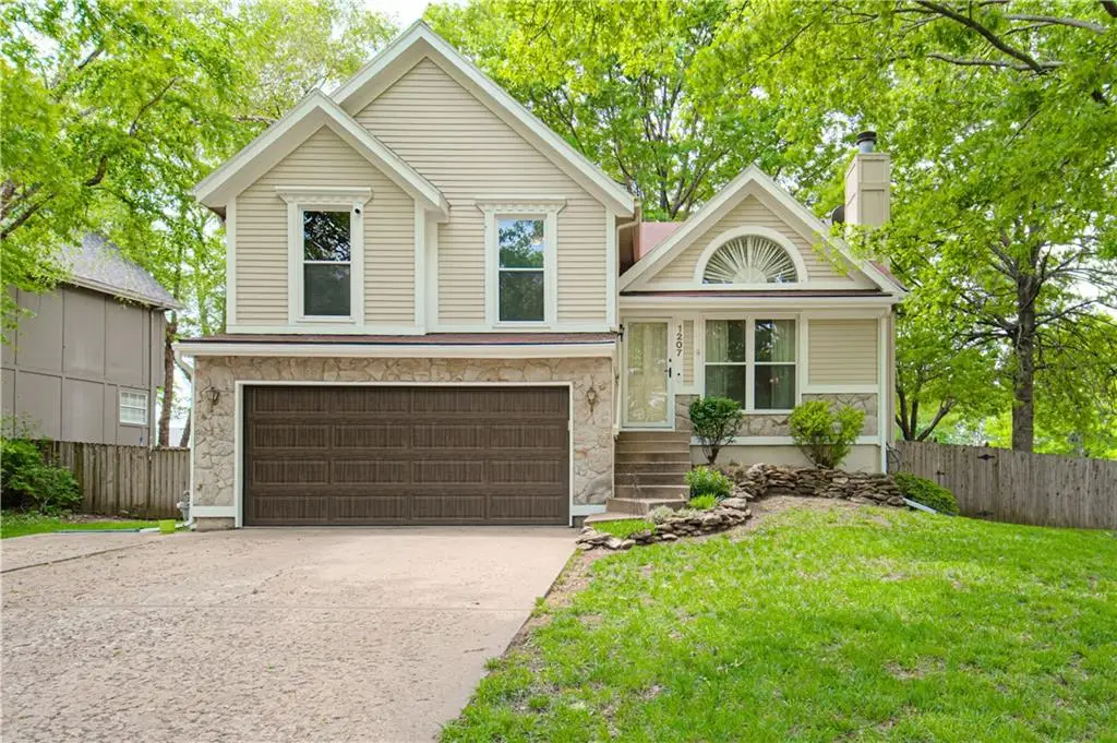 1207 N Anne Shirley Drive, Olathe, KS 66061 - #1