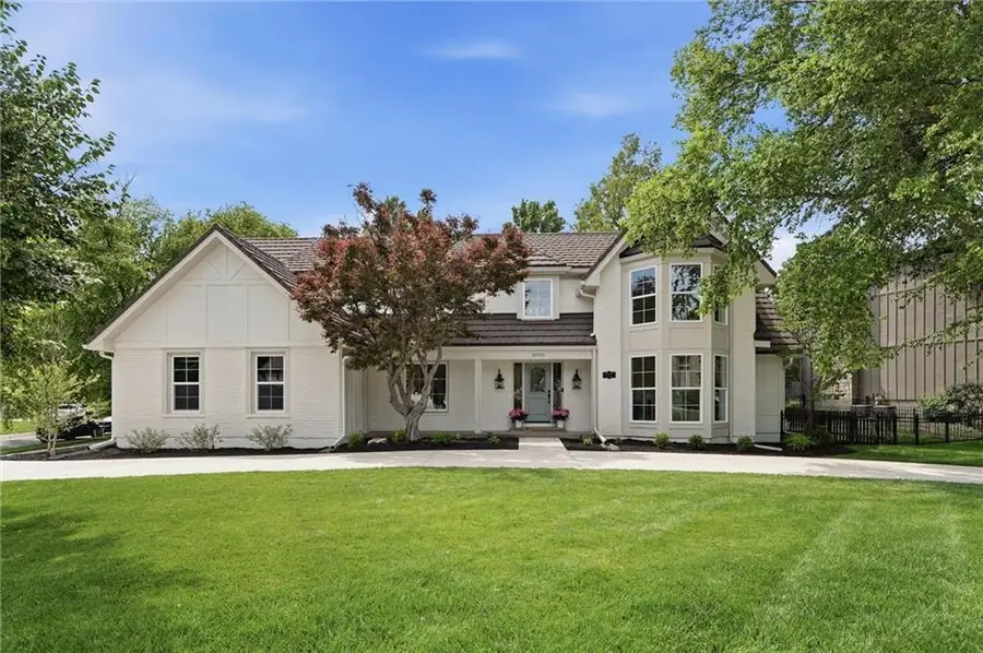 10426 Alhambra Street, Overland Park, KS 66207 - #2