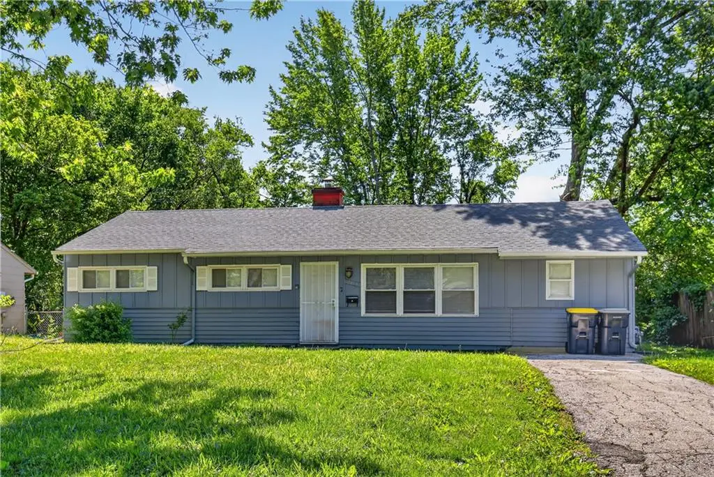 7103 E 112th Street, Kansas City, MO 64134 - #1