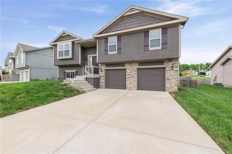 11907 N Tracy Avenue, Kansas City, MO 64155 - #2