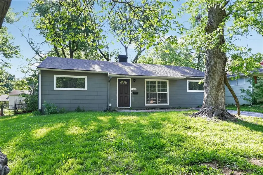 11217 Palmer Avenue, Kansas City, MO 64134 - #3