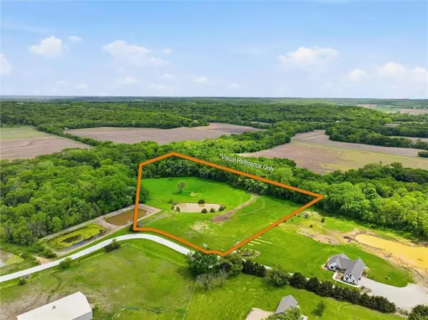 1100 E 1033 Road, Lawrence, KS 66047