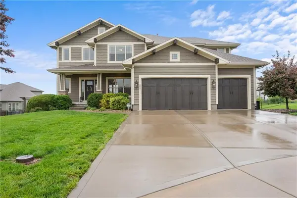 405 SE Mill Creek Circle, Lee's Summit, MO 64063