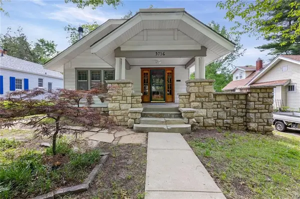 5736 Kenwood Avenue, Kansas City, MO 64110