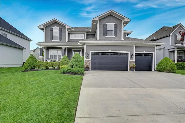 24349 W 107th Place, Olathe, KS 66061