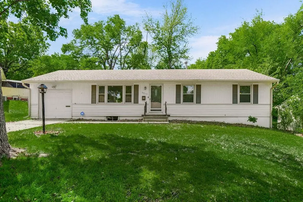 8815 E 84th Street, Raytown, MO 64138 - #1