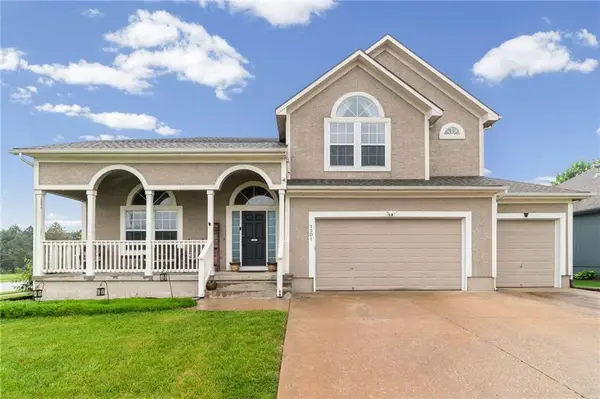 1501 Johnston Drive, Raymore, MO 64083