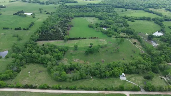 Crescent Hill Road, Paola, KS 66071