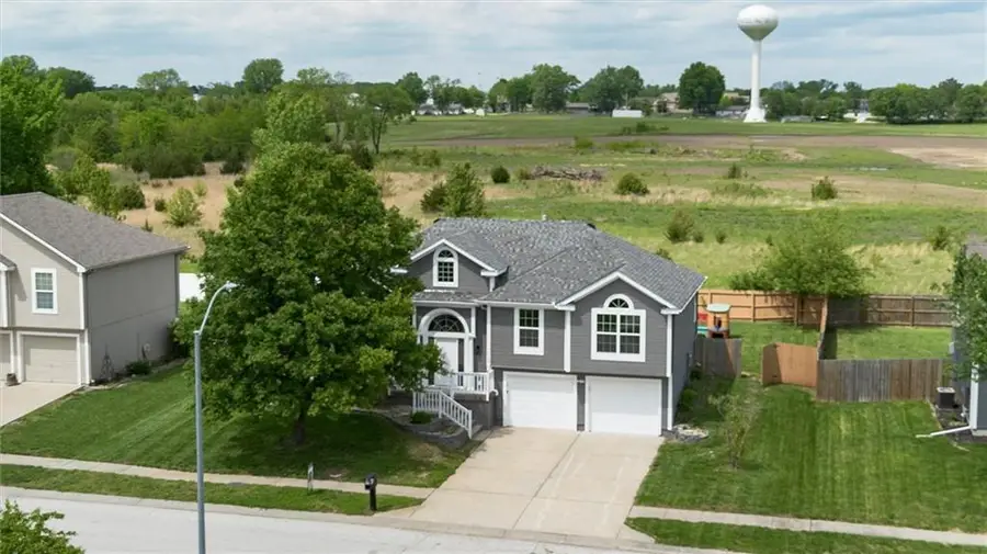 12106 E 214th Street, Peculiar, MO 64078 - #2