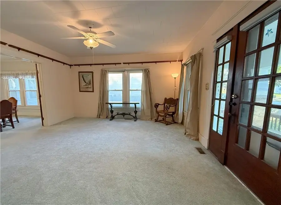524 W Cherry Street, Nevada, MO 64772 - #3