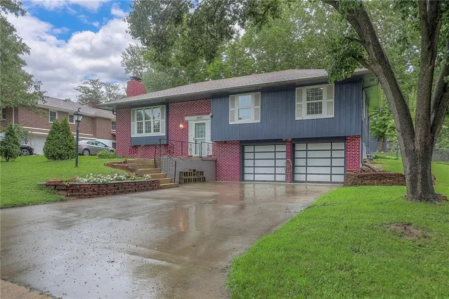 2327 N 74th Street, Kansas City, KS 66109 - #2