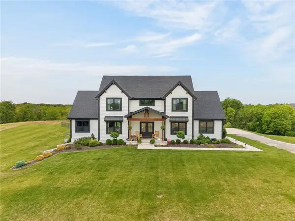 7563 County Road 421 Road, Amazonia, MO 64421