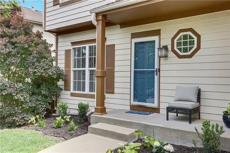 16313 S Lennox Court, Olathe, KS 66062 - #2
