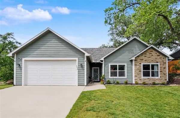 1414 E 25th Terrace, Lawrence, KS 66046