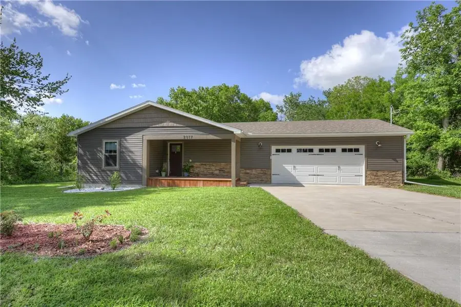 2017 E 14th Street, Pittsburg, KS 66762 - #2