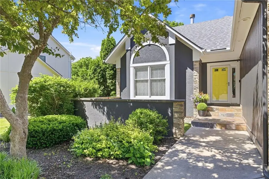 15706 S Widmer Street, Olathe, KS 66062 - #2