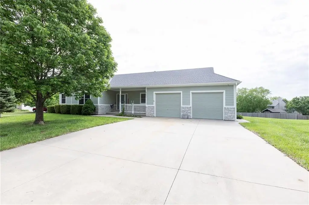 8601 Timber Trails Drive, De Soto, KS 66018 - #1