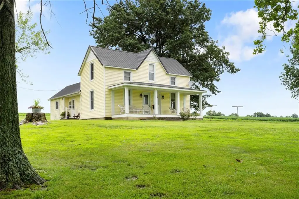 12189 119 Road, Sweet Springs, MO 65351 - #1