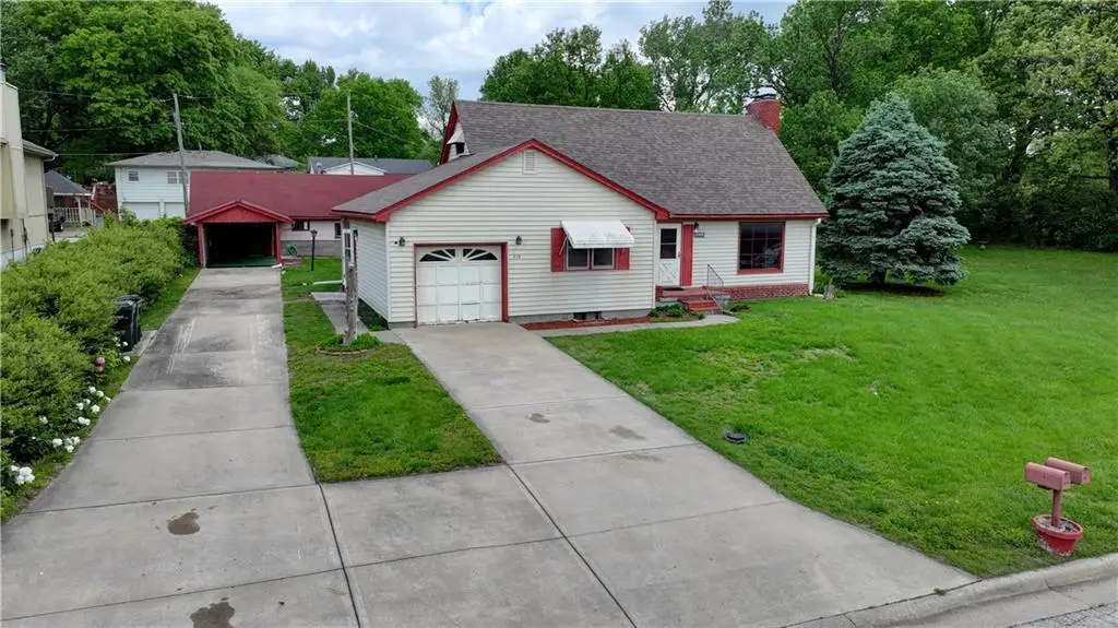 510 Vilas Street, Leavenworth, KS 66048 - #1