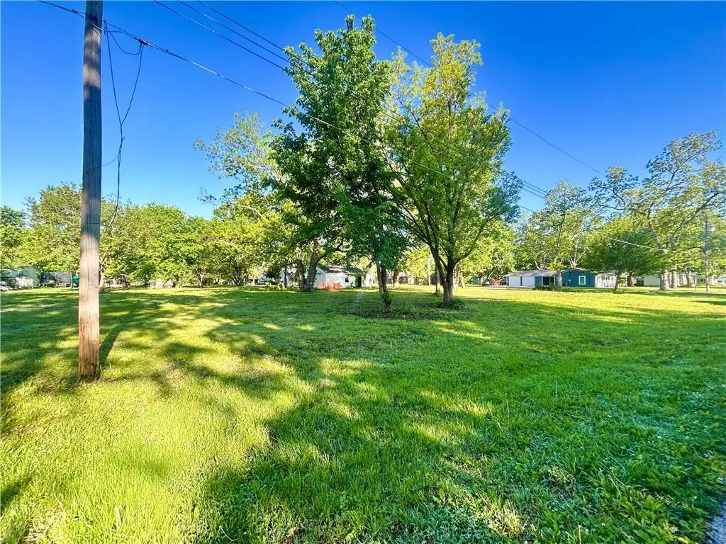 402 S Broadway Street, Lacygne, KS 66040 - #1