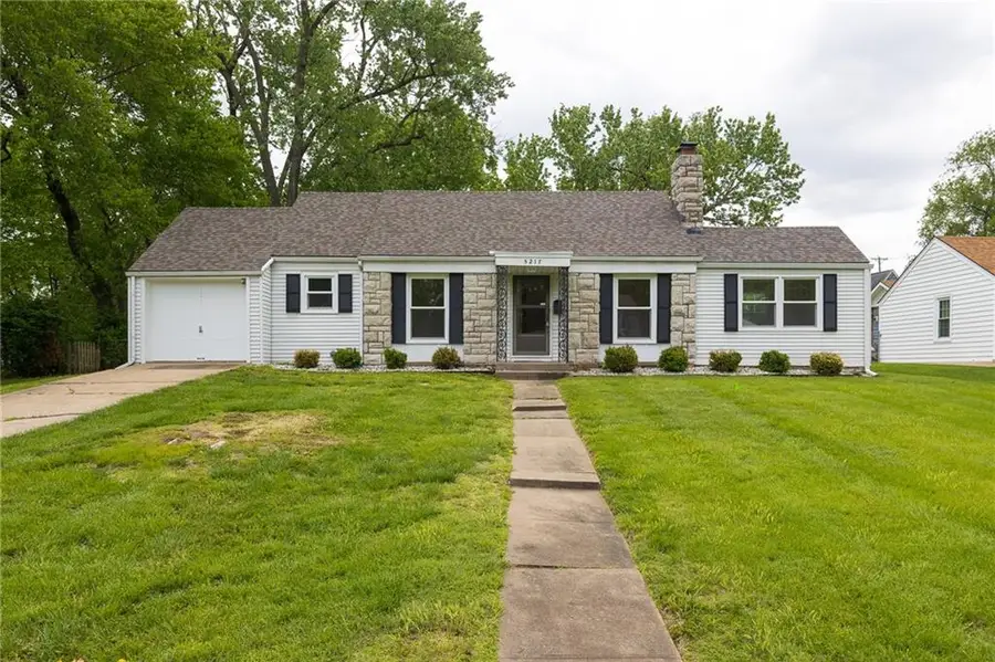 5217 N Walrond Avenue, Kansas City, MO 64119 - #3