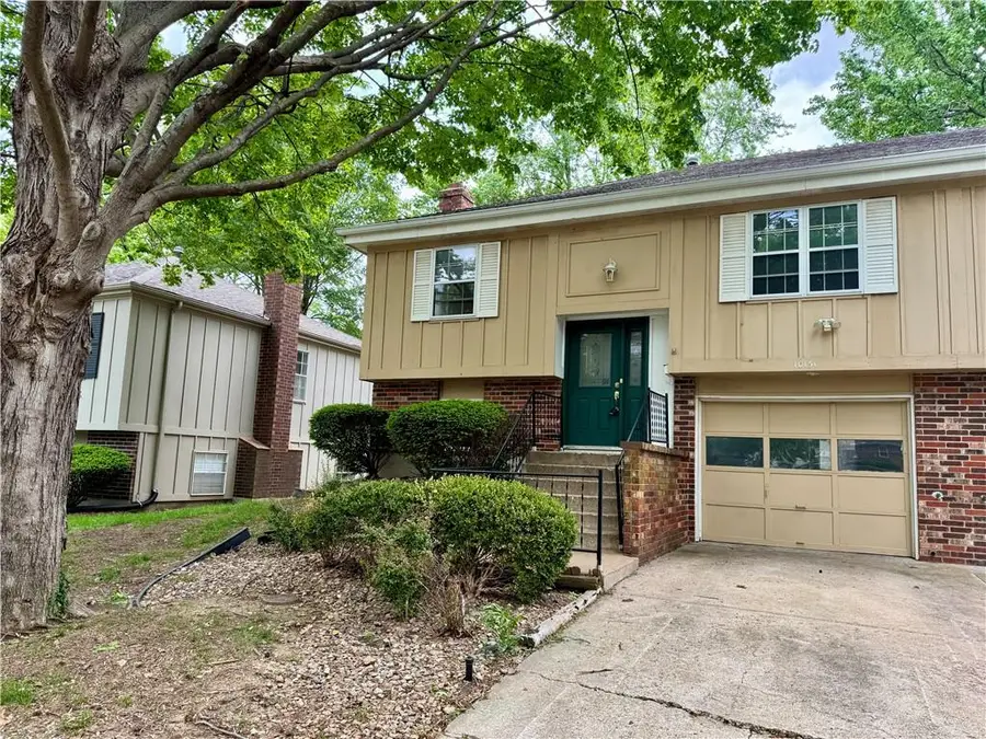 10151 W 96th Terrace, Overland Park, KS 66212 - #2