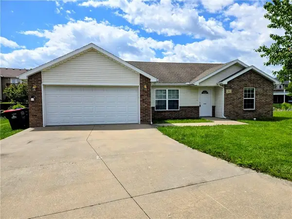1302 Cloverleaf Court, Warrensburg, MO 64093