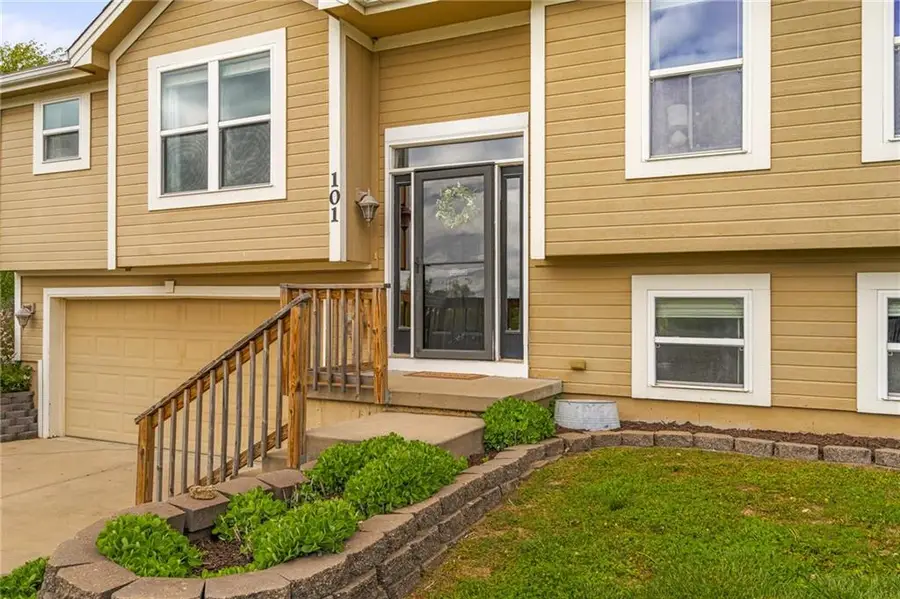 101 Bridgeport Drive, Smithville, MO 64089 - #3