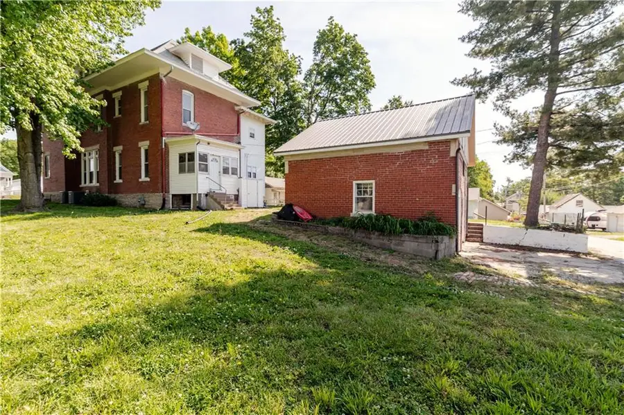 1120 Kansas Avenue, Atchison, KS 66002 - #3