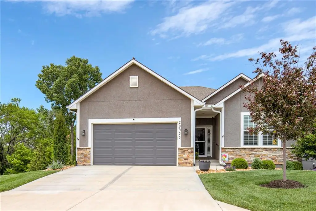 20922 W 190th Terrace, Spring Hill, KS 66083 - #1