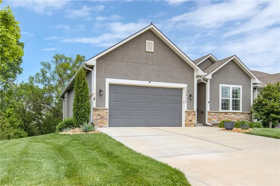 20922 W 190th Terrace, Spring Hill, KS 66083 - #2