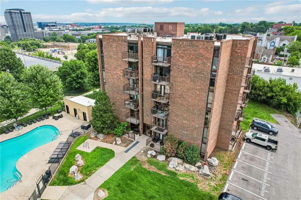 2933 Baltimore Avenue #103, Kansas City, MO 64108 - #1