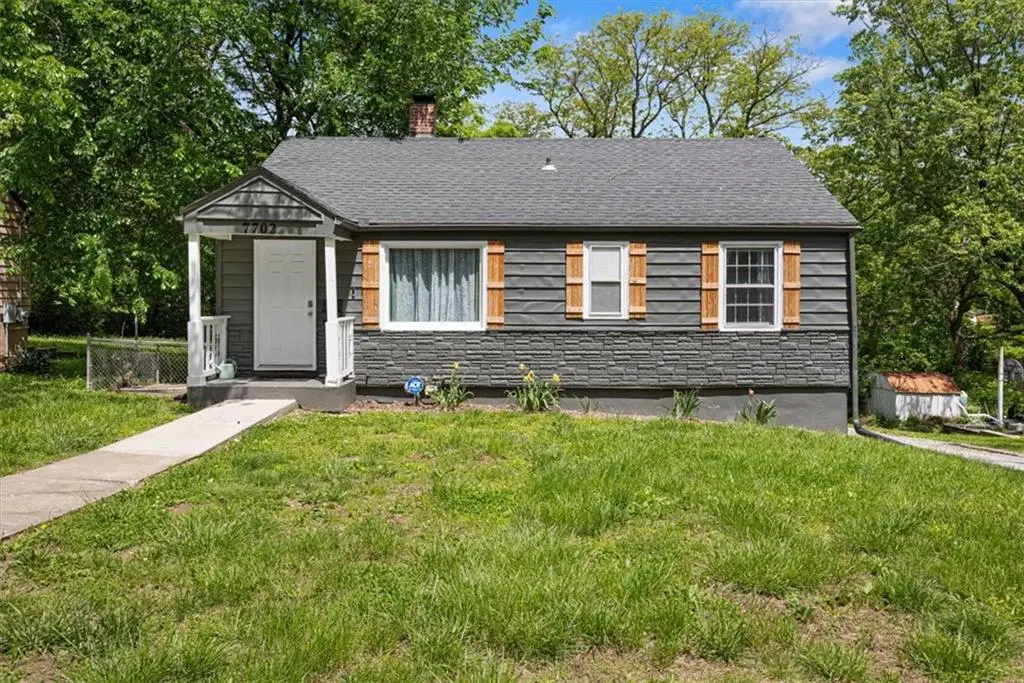 7702 Sni A Bar Terrace, Kansas City, MO 64129 - #1