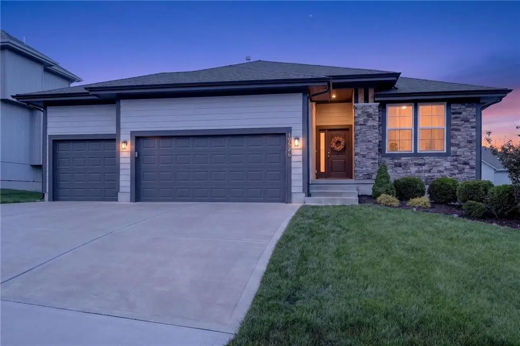 19526 W 116th Street, Olathe, KS 66061 - #1
