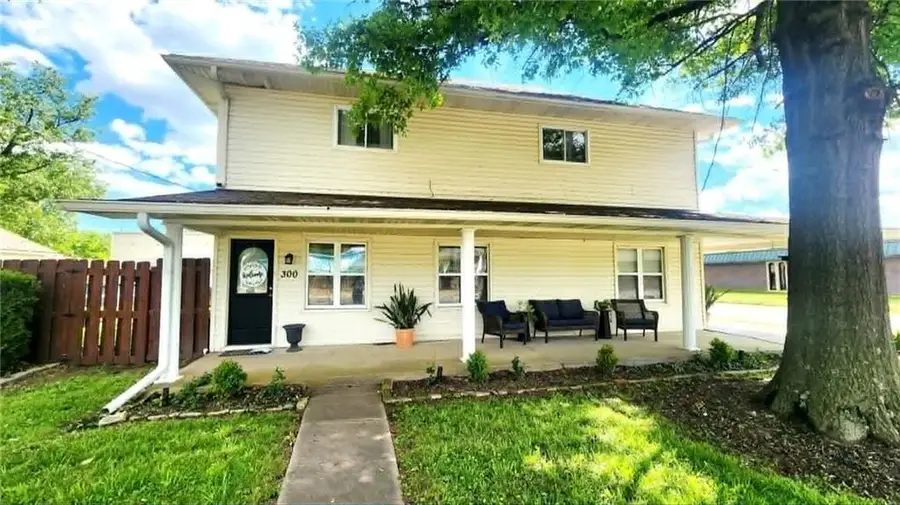 300 E Mckay Street, Frontenac, KS 66763 - #2