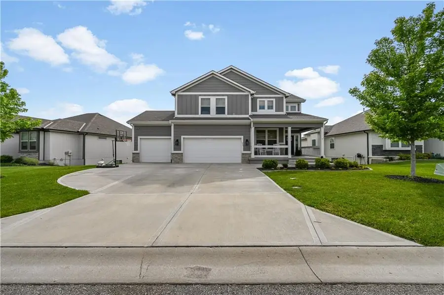 1334 N 161st Terrace, Basehor, KS 66007 - #2
