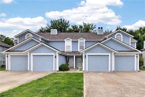 5615 NW Plantation Drive #192c, Lee's Summit, MO 64064