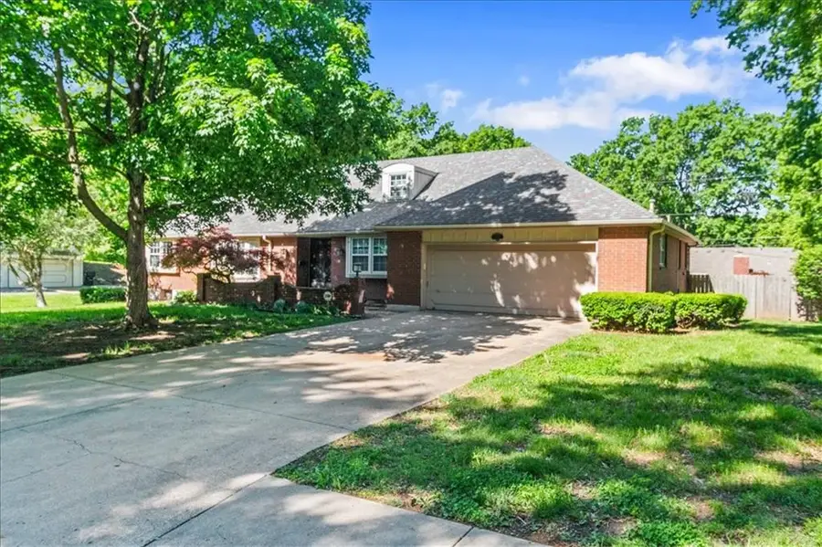 3522 S Delaware Avenue, Independence, MO 64055 - #2