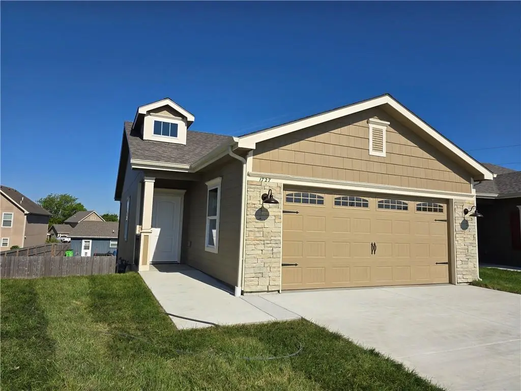 1727 Elderberry Lane, Ottawa, KS 66067 - #1