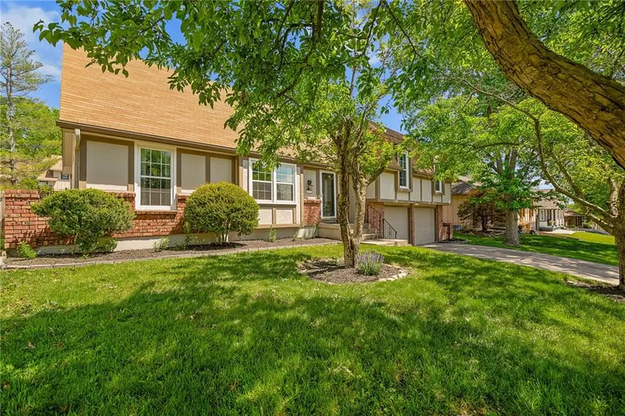 12727 Oakland Avenue, Grandview, MO 64030 - #3