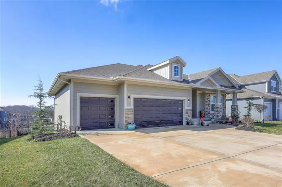 2713 W Concord Drive, Olathe, KS 66061 - #3