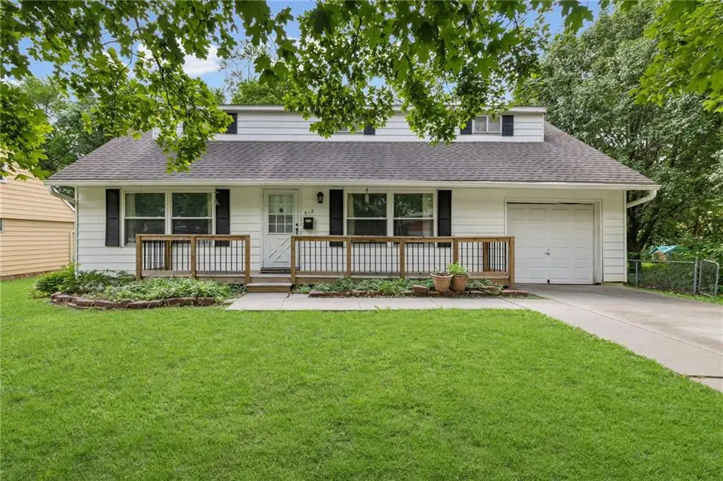 912 Ridge Drive, Belton, MO 64012 - #1